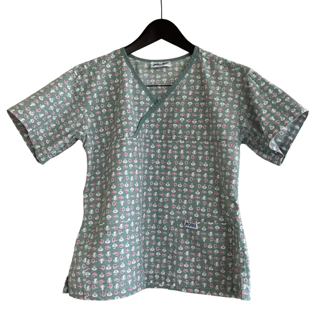 Mobb Nursing Scrub Top
